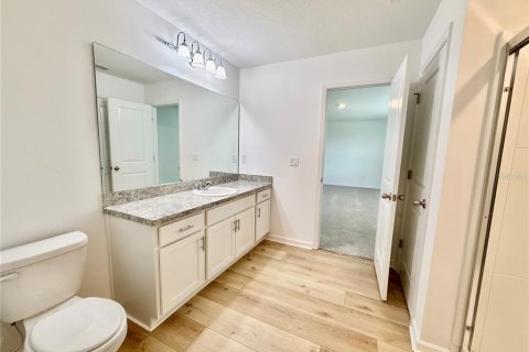 Villa ou maison à vendre à Zephyrhills, Floride: 5 chambres, 252.88 m2 № 2211042 - photo 18