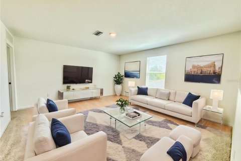 Villa ou maison à vendre à Zephyrhills, Floride: 5 chambres, 252.88 m2 № 2211042 - photo 9