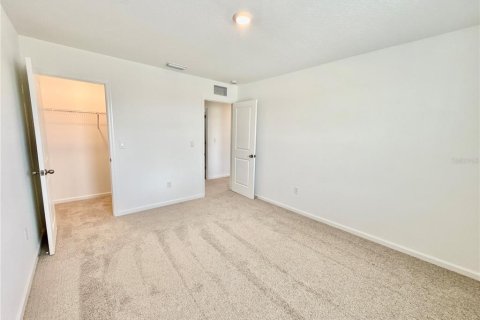 Villa ou maison à vendre à Zephyrhills, Floride: 5 chambres, 252.88 m2 № 2211042 - photo 28