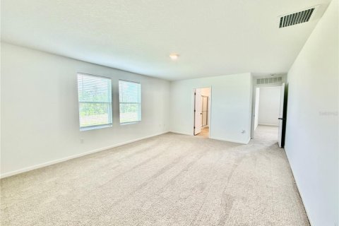 Villa ou maison à vendre à Zephyrhills, Floride: 5 chambres, 252.88 m2 № 2211042 - photo 21