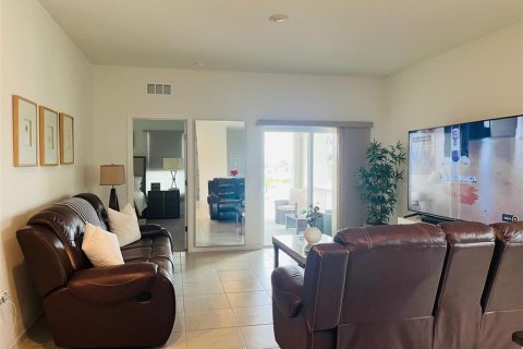 Снять в аренду виллу или дом в Клермон, Флорида 6 комнат, 143.53м2, № 1903386 - фото 8