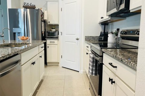 Снять в аренду виллу или дом в Клермон, Флорида 6 комнат, 143.53м2, № 1903386 - фото 5