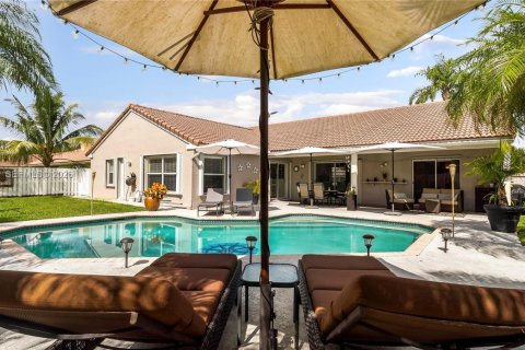 Villa ou maison à vendre à Sunrise, Floride: 4 chambres, 209.59 m2 № 2009342 - photo 16