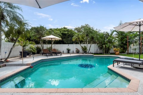 Villa ou maison à vendre à Sunrise, Floride: 4 chambres, 209.59 m2 № 2009342 - photo 18