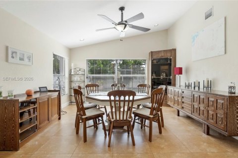 Villa ou maison à vendre à Sunrise, Floride: 4 chambres, 209.59 m2 № 2009342 - photo 29