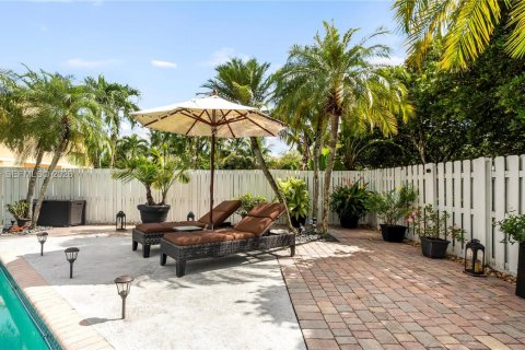 Villa ou maison à vendre à Sunrise, Floride: 4 chambres, 209.59 m2 № 2009342 - photo 17