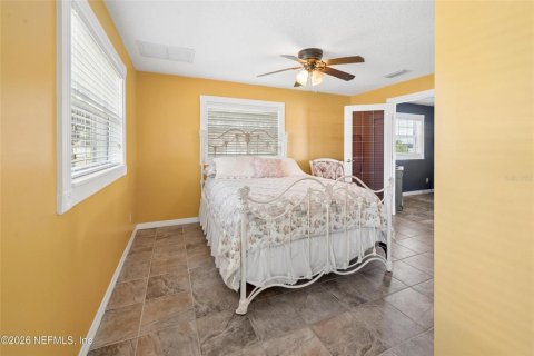 House in Hampton, Florida 3 bedrooms, 115.94 sq.m. № 2148845 - photo 13