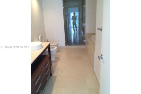 Copropriété à louer à Miami, Floride: 2 chambres, 108.51 m2 № 1983067 - photo 4