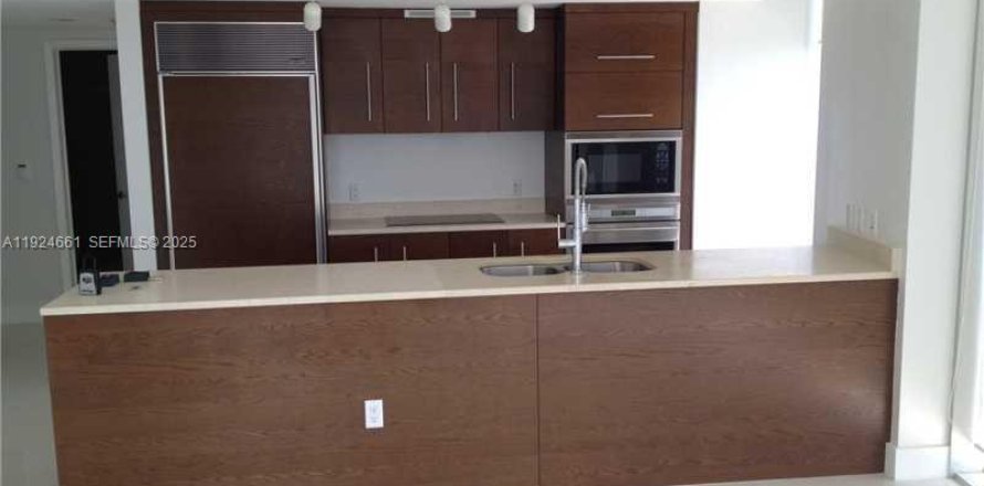 Condo à Miami, Floride, 2 chambres  № 1983067