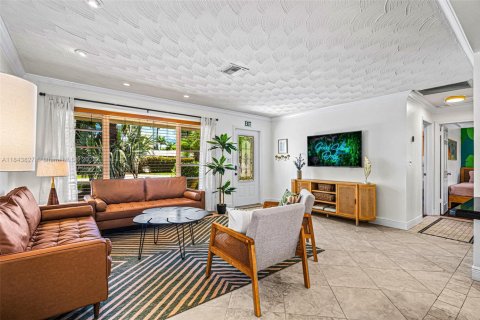House in Hollywood, Florida 3 bedrooms, 106.84 sq.m. № 1839544 - photo 6