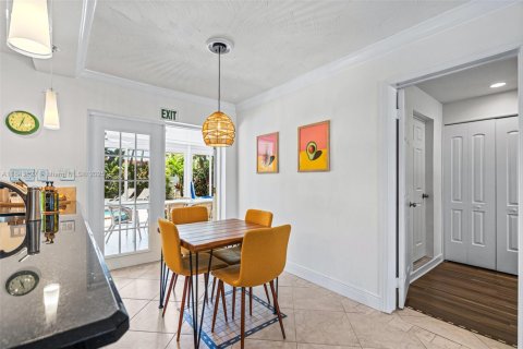 House in Hollywood, Florida 3 bedrooms, 106.84 sq.m. № 1839544 - photo 16