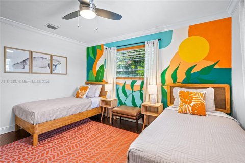 House in Hollywood, Florida 3 bedrooms, 106.84 sq.m. № 1839544 - photo 26