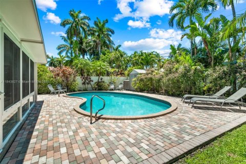 House in Hollywood, Florida 3 bedrooms, 106.84 sq.m. № 1839544 - photo 2