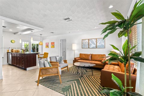 House in Hollywood, Florida 3 bedrooms, 106.84 sq.m. № 1839544 - photo 8