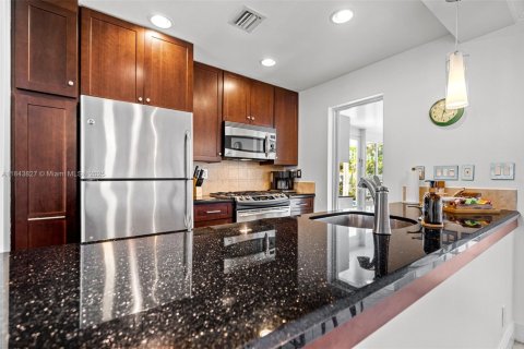 House in Hollywood, Florida 3 bedrooms, 106.84 sq.m. № 1839544 - photo 18