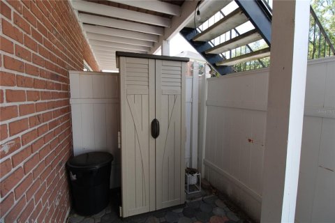 Condo in Tampa, Florida, 1 bedroom  № 1760287 - photo 17