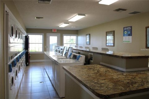 Condo in Tampa, Florida, 1 bedroom  № 1760287 - photo 25