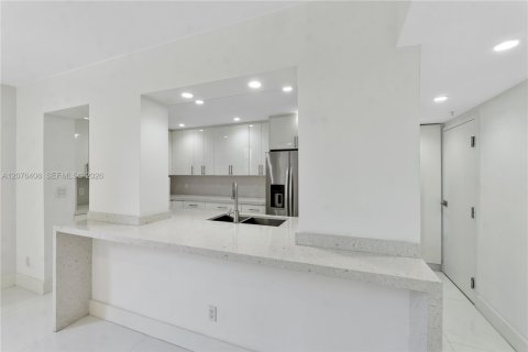 Copropriété à vendre à Coral Gables, Floride: 2 chambres, 145.86 m2 № 2318227 - photo 8