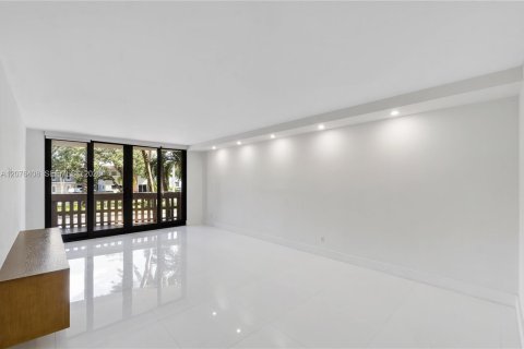 Copropriété à vendre à Coral Gables, Floride: 2 chambres, 145.86 m2 № 2318227 - photo 10