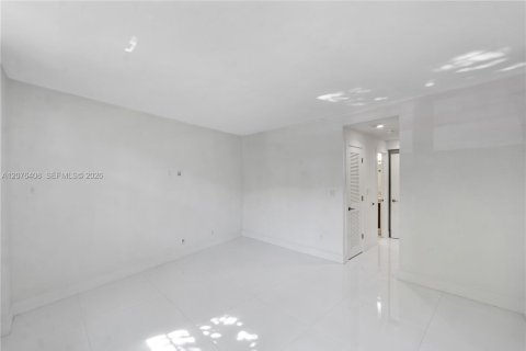 Copropriété à vendre à Coral Gables, Floride: 2 chambres, 145.86 m2 № 2318227 - photo 12