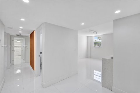 Condo à Coral Gables, Floride, 2 chambres  № 2318227