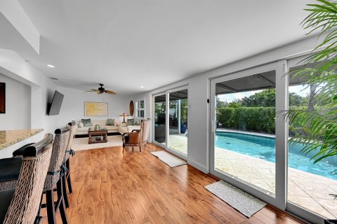 Villa ou maison à vendre à Pompano Beach, Floride: 4 chambres, 171.31 m2 № 2185349 - photo 11