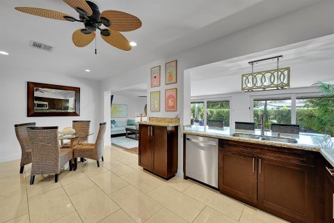 Villa ou maison à vendre à Pompano Beach, Floride: 4 chambres, 171.31 m2 № 2185349 - photo 8