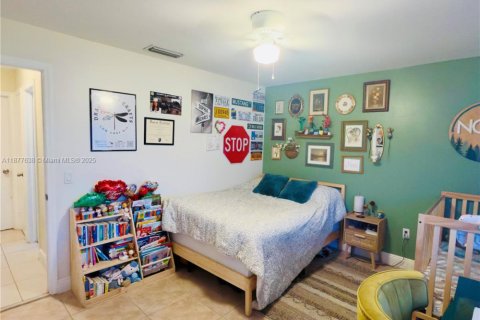 House in Pembroke Pines, Florida 3 bedrooms, 150.59 sq.m. № 1923011 - photo 16