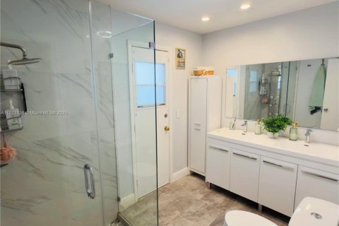 House in Pembroke Pines, Florida 3 bedrooms, 150.59 sq.m. № 1923011 - photo 14