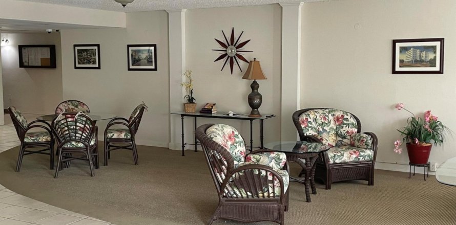 Condo in Lake Worth, Florida, 2 bedrooms  № 663307