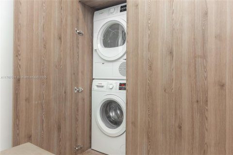 Copropriété à louer à Miami Beach, Floride: 1 chambre, 70.61 m2 № 1865717 - photo 10