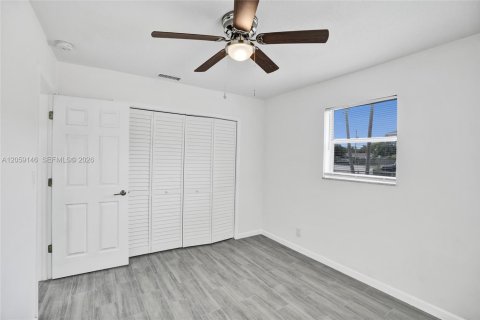 Villa ou maison à louer à Sunrise, Floride: 3 chambres, 100.33 m2 № 2260442 - photo 6