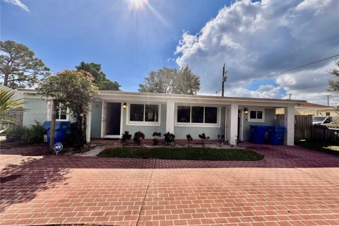 Villa ou maison à louer à Lantana, Floride: 2 chambres, 89.56 m2 № 1975203 - photo 16