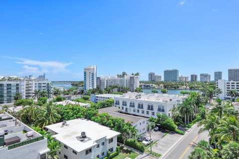 Condo in Bay Harbor Islands, Florida, 3 bedrooms № 1971168 - photo 2