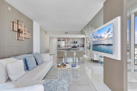 Condo in Bay Harbor Islands, Florida, 3 bedrooms № 1971168 - photo 7