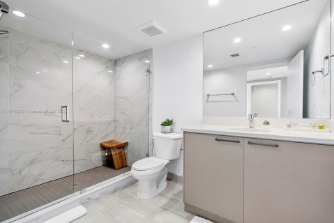 Condo in Bay Harbor Islands, Florida, 3 bedrooms № 1971168 - photo 28