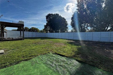 Купить виллу или дом в Майами, Флорида 3 спальни, 97.55м2, № 1984206 - фото 20