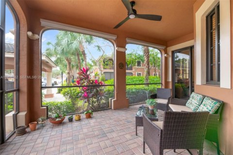 Condo in Weston, Florida, 3 bedrooms  № 2011607 - photo 7