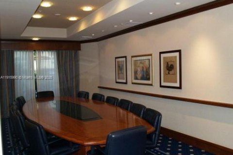 Condo in Aventura, Florida, 1 bedroom  № 1970642 - photo 27