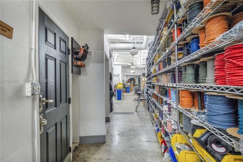 Купить коммерческую недвижимость в Майами, Флорида № 2176112 - фото 2