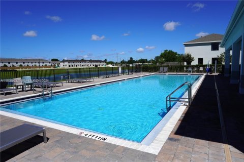 Adosado en alquiler en Florida City, Florida, 3 dormitorios № 1993573 - foto 14