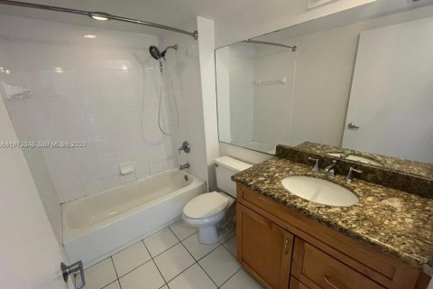 Condominio en venta en Miami Beach, Florida, 1 dormitorio, 69.31 m2 № 2033663 - foto 7