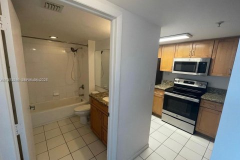 Condominio en venta en Miami Beach, Florida, 1 dormitorio, 69.31 m2 № 2033663 - foto 5