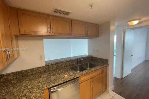 Condominio en venta en Miami Beach, Florida, 1 dormitorio, 69.31 m2 № 2033663 - foto 9