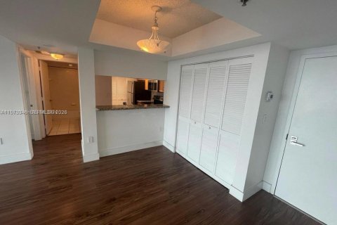 Condominio en venta en Miami Beach, Florida, 1 dormitorio, 69.31 m2 № 2033663 - foto 3