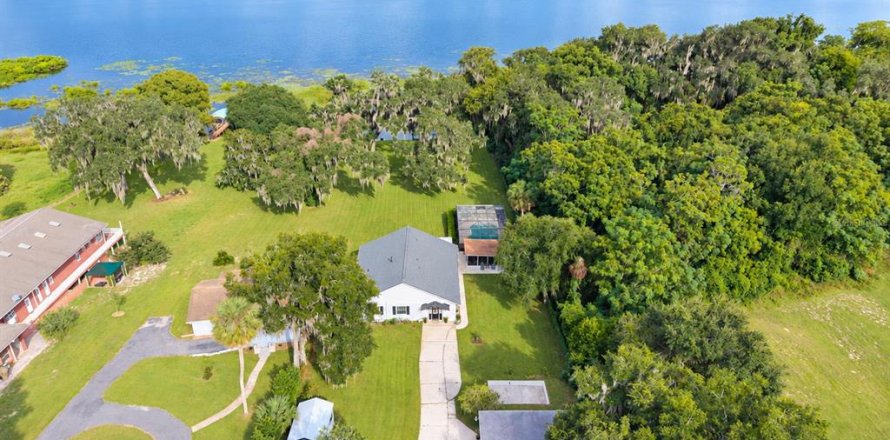 Casa en Leesburg, Florida 3 dormitorios, 195.09 m2 № 2387540
