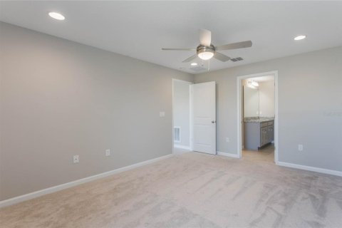 House in DeLand, Florida 4 bedrooms, 148.46 sq.m. № 1529102 - photo 10