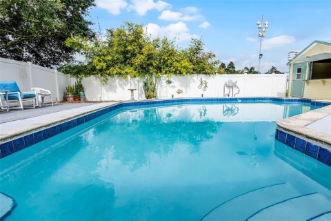 House in Lake Wales, Florida 3 bedrooms, 159.79 sq.m. № 1917235 - photo 27