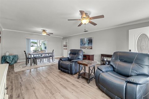 House in Lake Wales, Florida 3 bedrooms, 159.79 sq.m. № 1917235 - photo 5