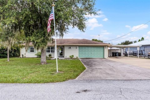 House in Lake Wales, Florida 3 bedrooms, 159.79 sq.m. № 1917235 - photo 2
